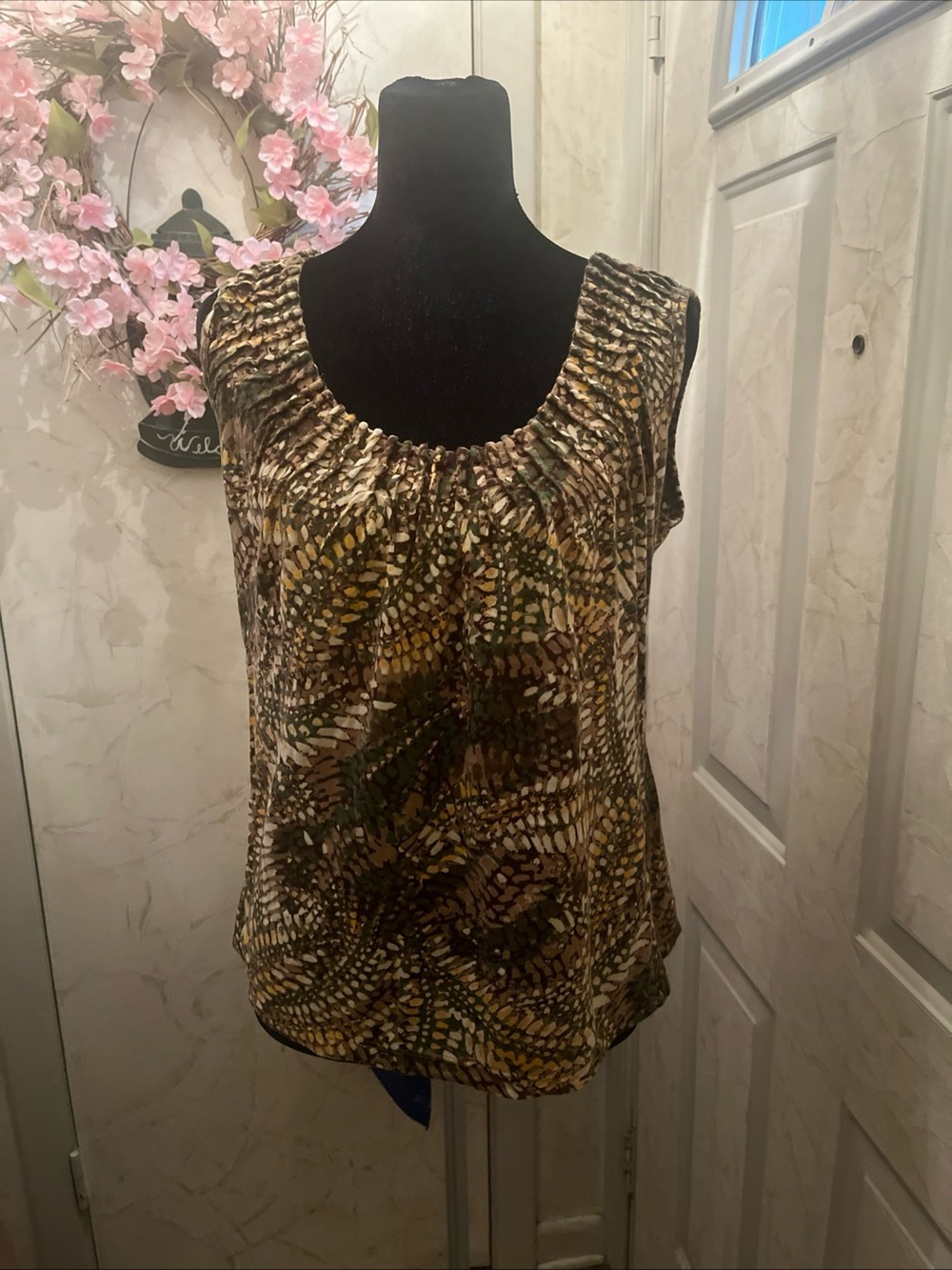 St. John's Bay Brown, Green & Yellow Sleeveless Scoop Neck Blouse
